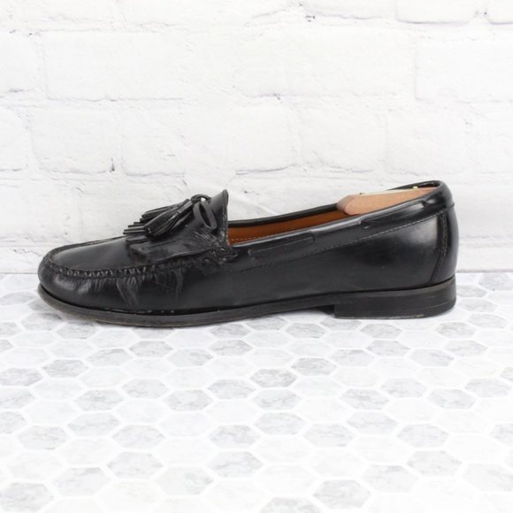 Cole Haan Other - Cole Haan Black Leather Kilt Tassel Loafers Slip-on Dress Shoes Size 10 D
